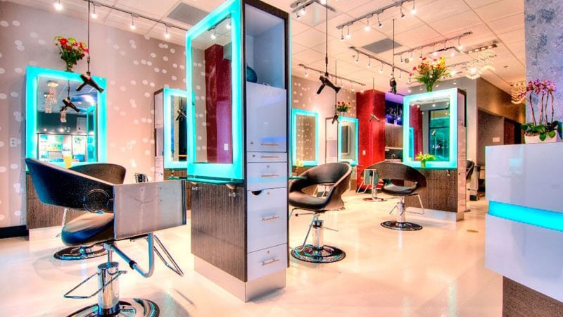 Quel mobilier choisir pour un salon de coiffure moderne ?