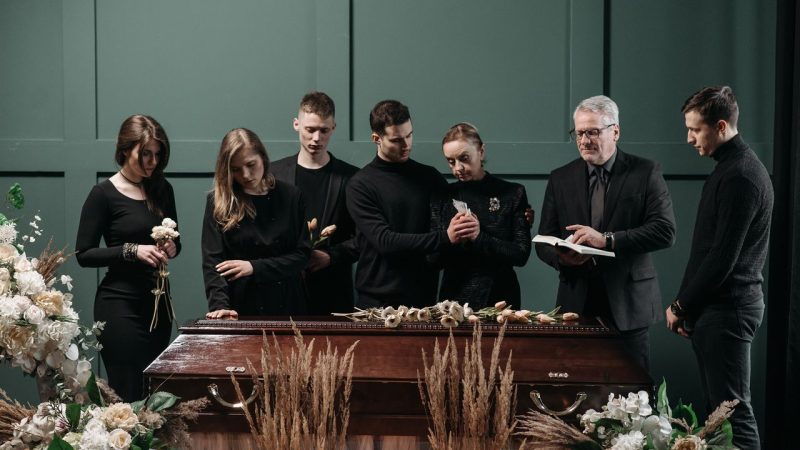 Cérémonie religieuse sans corps : comment faire le deuil ?