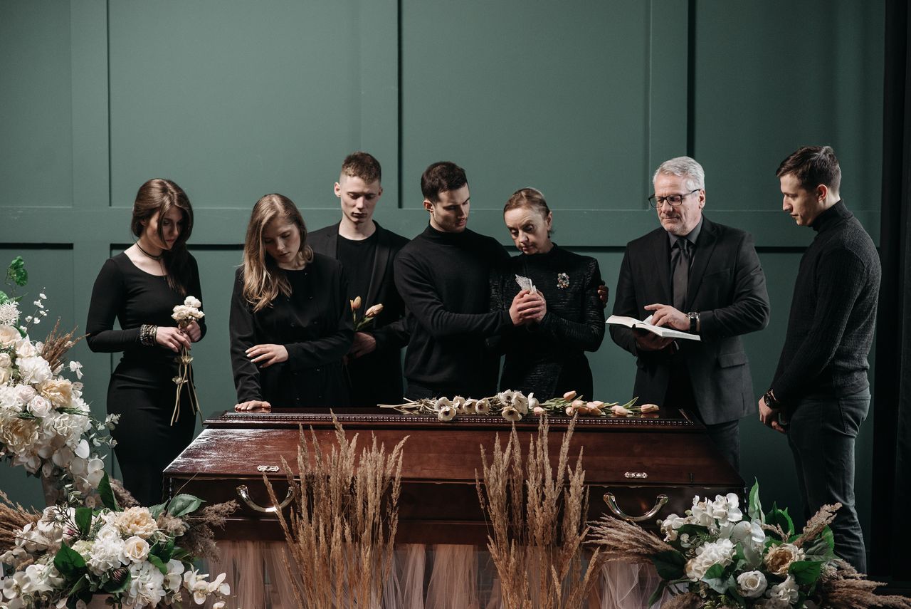 Cérémonie religieuse sans corps : comment faire le deuil ?